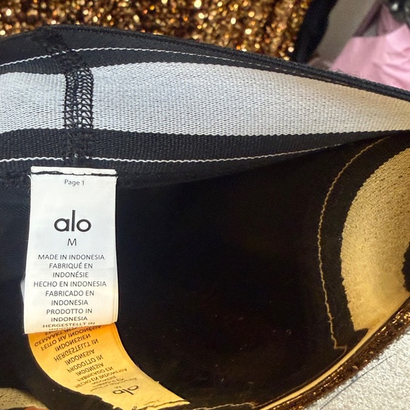 ALO Yoga Black and Gold Skirt - Picture 4 of 4